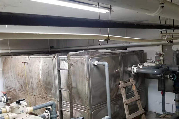 銅陵舊換新水箱安裝結(jié)束 銅陵舊換新水箱安裝結(jié)束